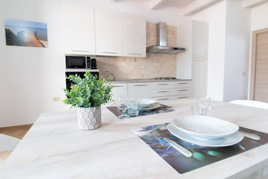 Appartement Il Guardiano Del Faro à Càbras Extérieur photo